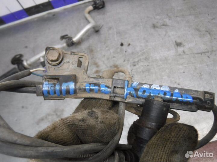 Датчик abs передний правый Toyota Corolla 120 4ZZ