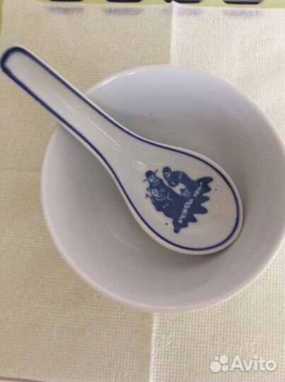 Китайский фарфор (миска с ложкой)