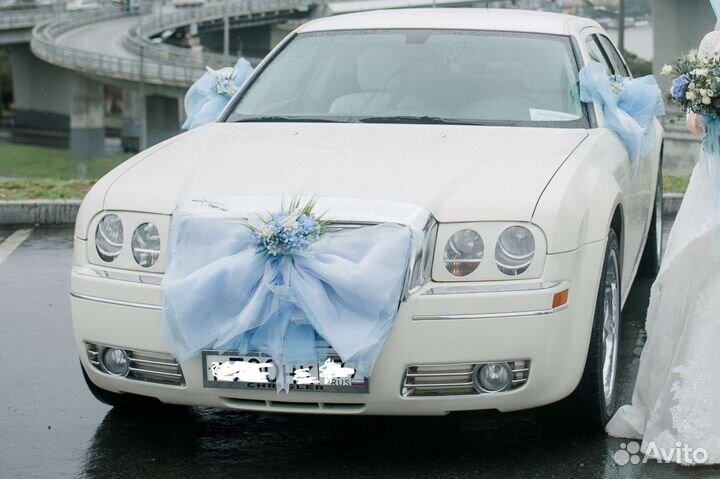 Свадебные украшения на автомобиль
