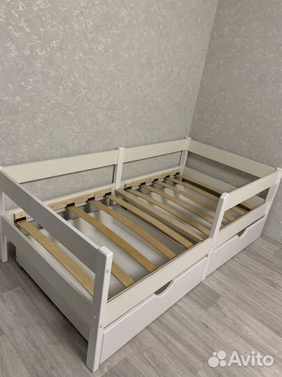 Детская кровать с ящиками