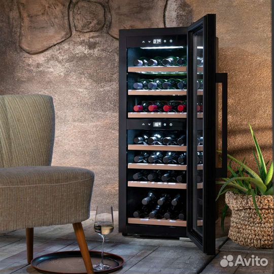 Винный шкаф Caso WineExclusive 24 Smart