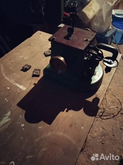 Скорняжная машинка