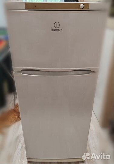 Холодильник Indesit ST14510