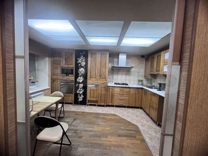 3-к. квартира, 85 м², 2/8 эт.