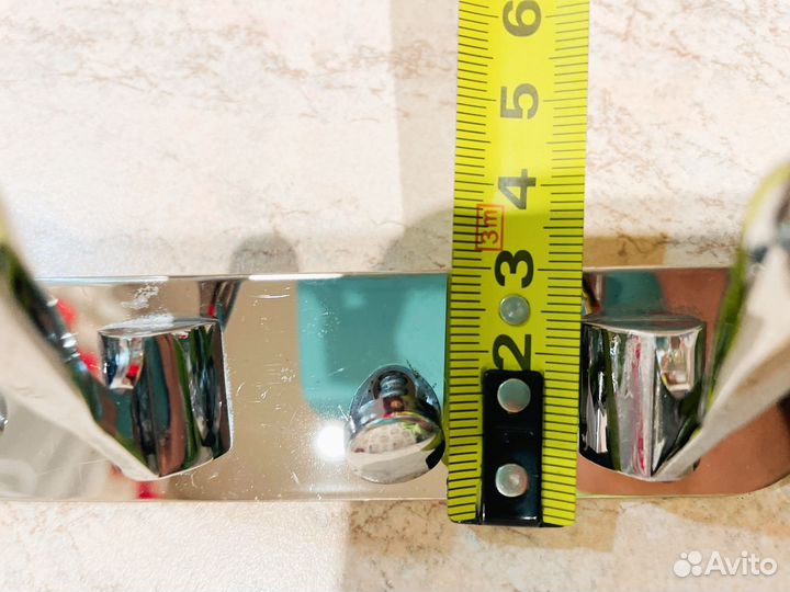 Крючок для ванной тройной