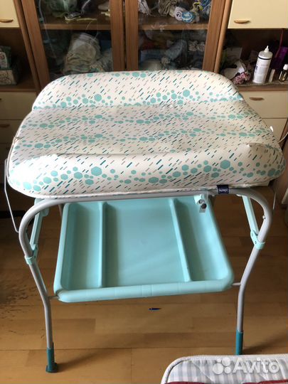 Пеленальный столик с ванночкой chicco
