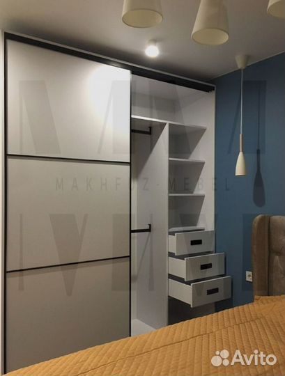 Шкаф купе с зеркалом