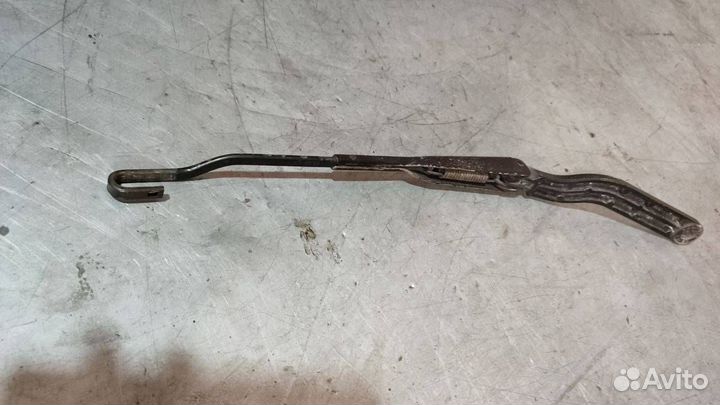 Поводок стеклоочистителя правый Saab 9-5 2001