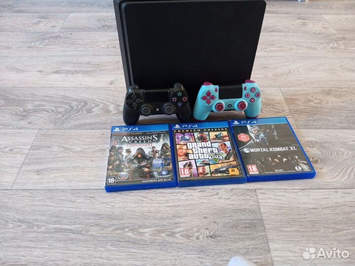 Sony PS4 с дисками