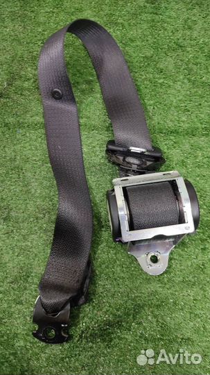 Ремень безопасности задний Opel Corsa D 2011