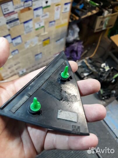 Мазда 3 накладка двери задней левой 13-19 BM