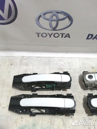 Ручка двери в сборе Volkswagen Polo 5 седан