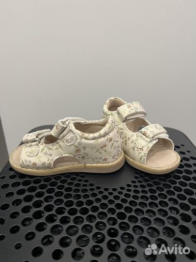 Сандалии детские 22 размер