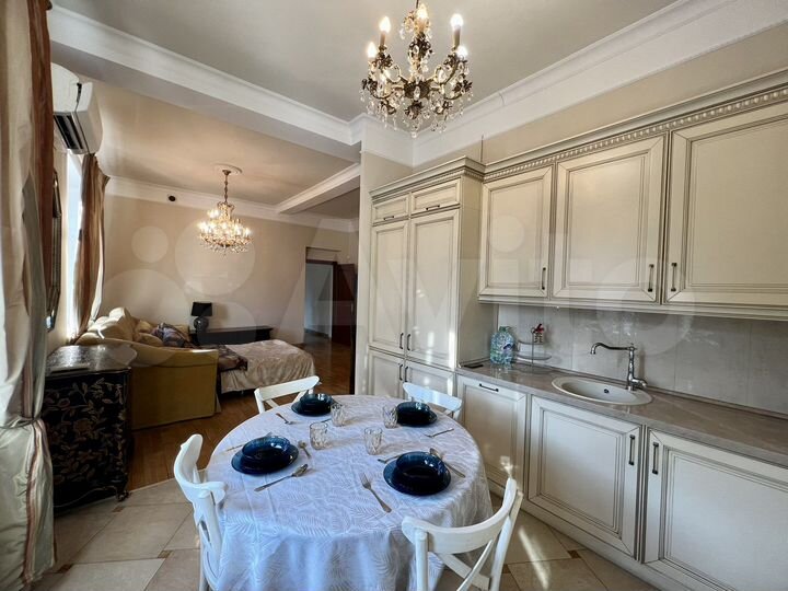 2-к. квартира, 60 м², 3/6 эт.