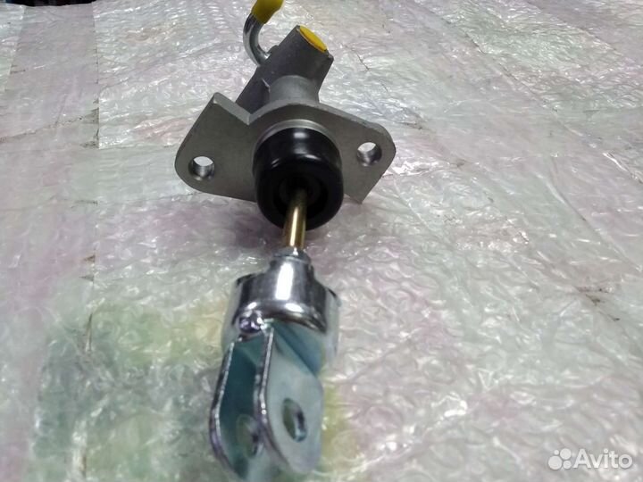 Главный цилиндр сцепления Шевроле Лачетти
