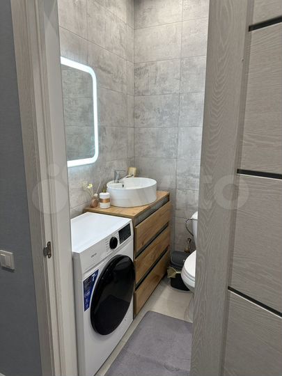 2-к. квартира, 54 м², 4/9 эт.