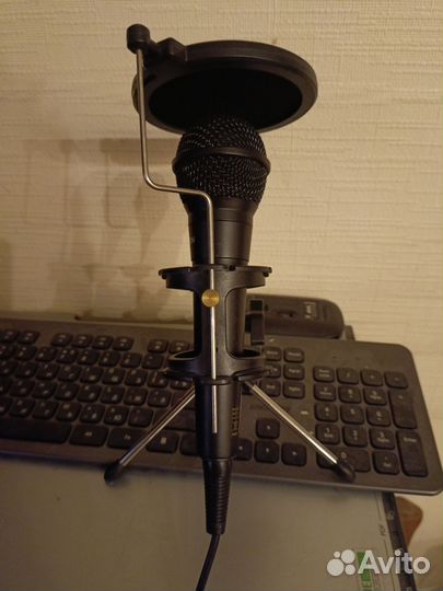 Микрофон tomsom m 150