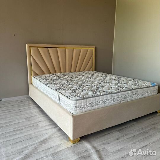 Кровать двухспальная