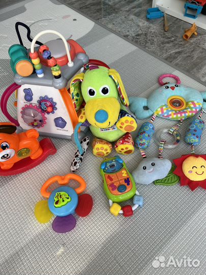 Набор игрушек для малыша