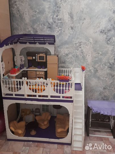 Продам домик для кукол