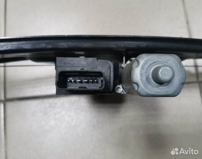 Стеклоподъемник передний левый Peugeot Expert III