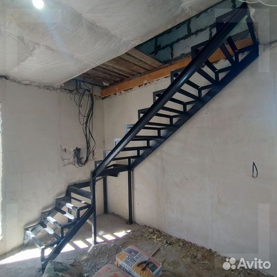 Металлокаркасы для лестниц