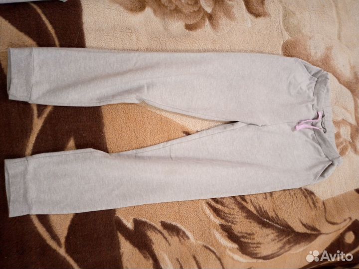 Спортивный костюм на девочку