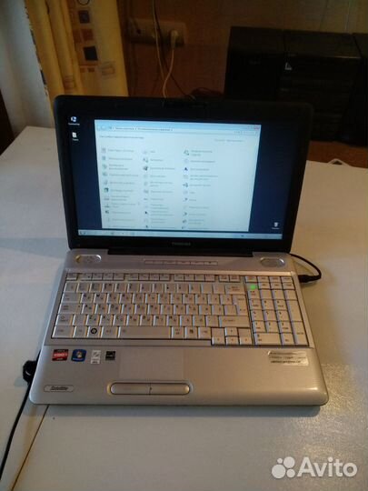 Ноутбук Toshiba satellite L500D-16Q