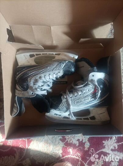 Коньки хоккейные