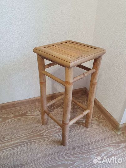 Подставка для растений из бамбука