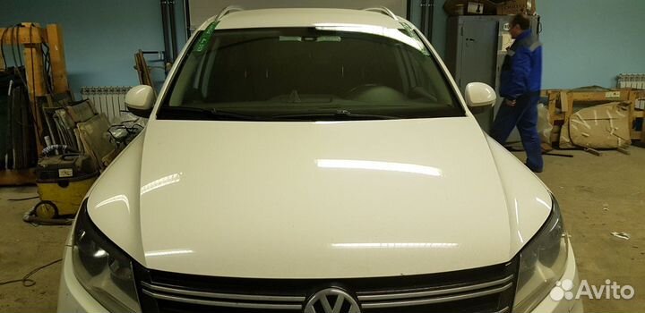 Стекло форт. кузов Nissan Qashqai (2006)