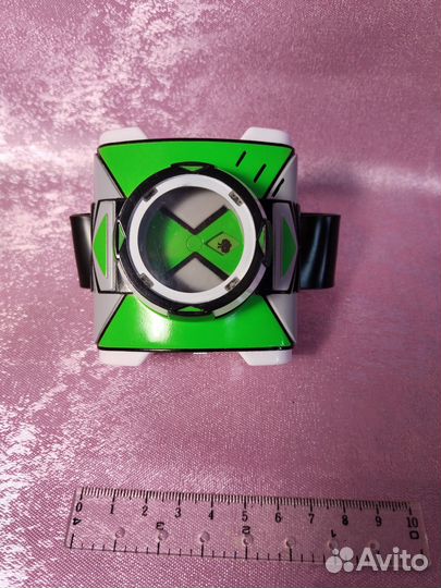 Бен 10 Омнитрикс фигурка часы