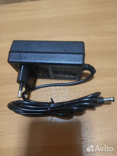 Адаптер, блок питания 12v 3A, разъем2,5-2.1мм