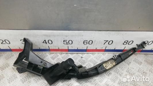 Крепление бампера переднее volkswagen passat B5 (4