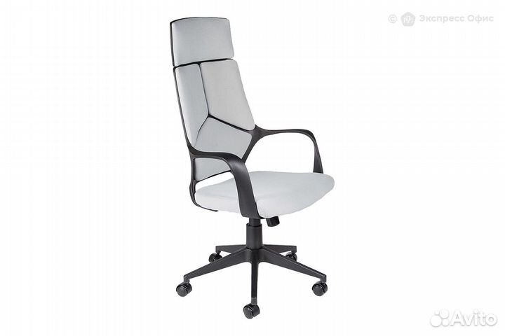 Кресло для руководителя IQ black