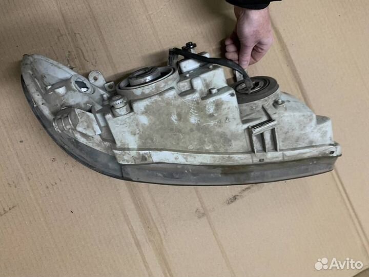 Фара L nissan cefiro A33