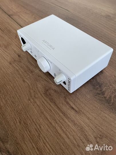 Аудиоинтерфейс arturia minifuse 1