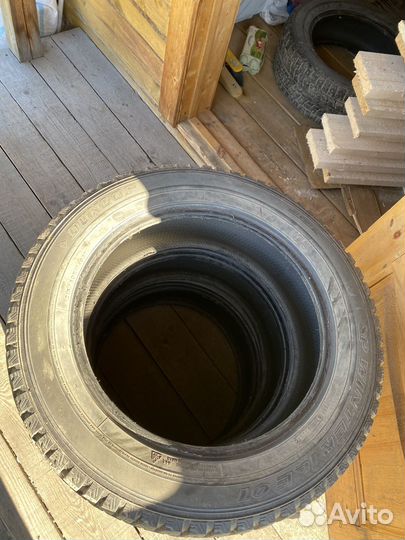 Dunlop SP Winter Ice 01 215/60 R17 96T