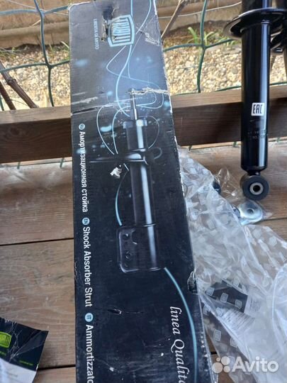 Продам2шт стойки задние ваз 2108 2110