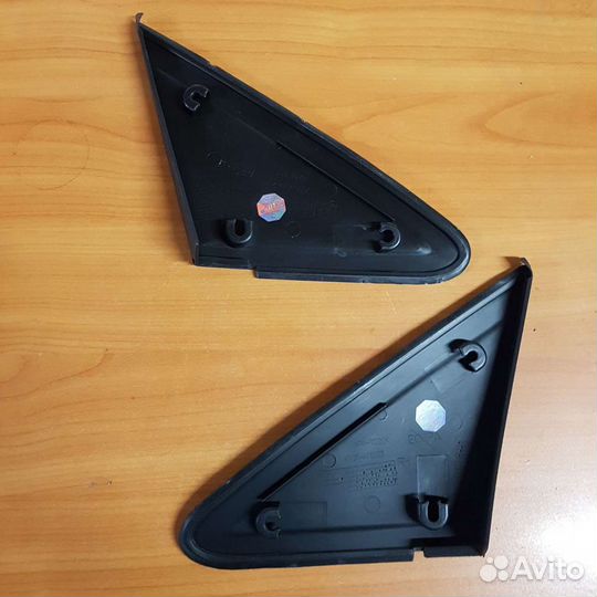 Накладки зеркал Ford Focus 2 (треугольники)