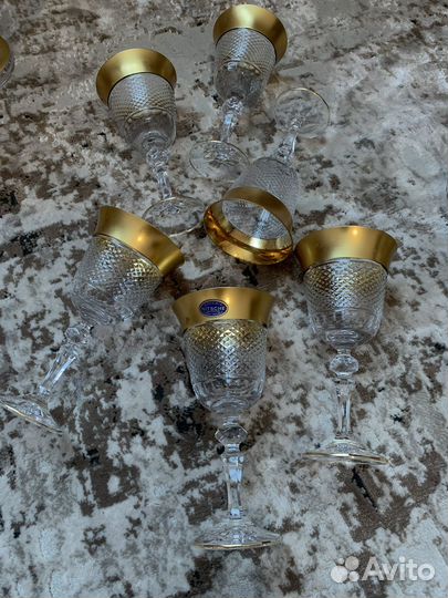 Хрустальный графин, фужеры и стаканы