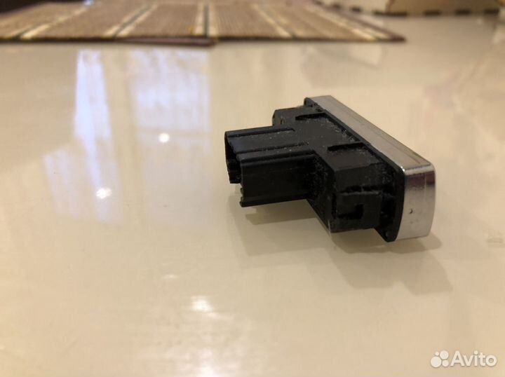 Кнопка парктроника на Форд Мондео 4