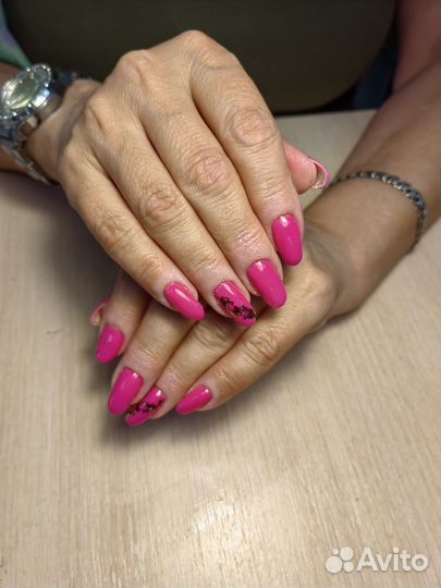 Маникюр и педикюр