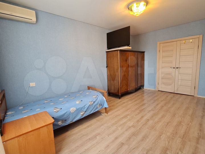 4-к. квартира, 77 м², 9/9 эт.