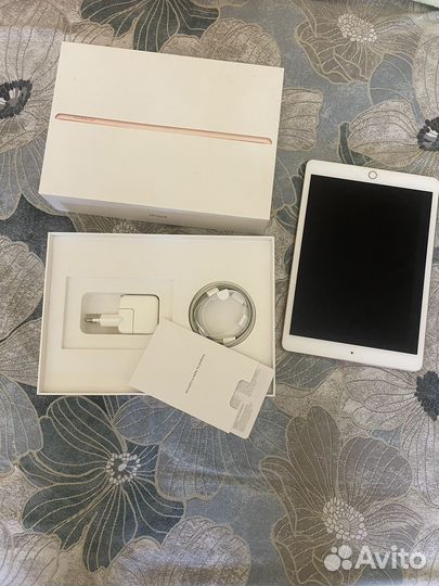 iPad 10.2