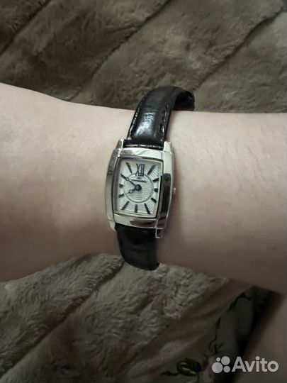 Часы новые dkny