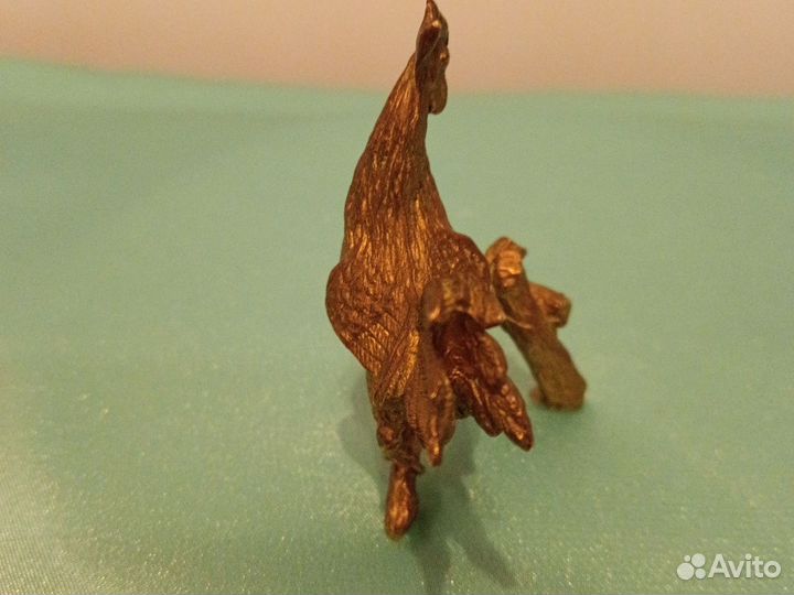 Петух бронза