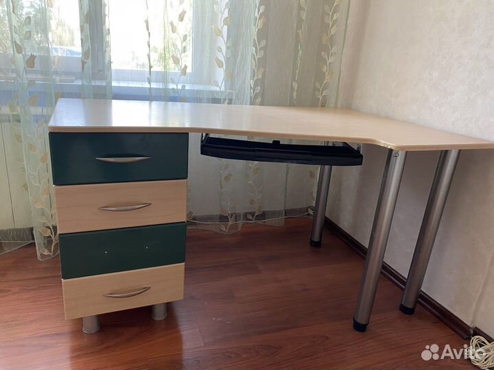 Стол письменный с подвесным шкафом бу