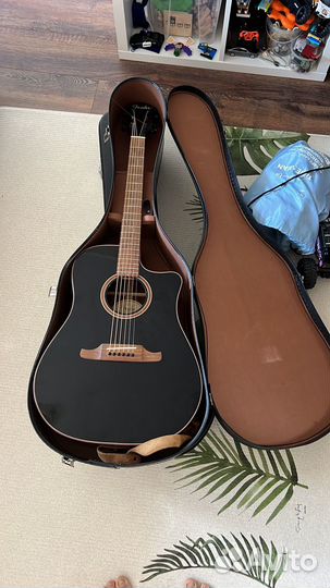 Чехол жесткий для гитары