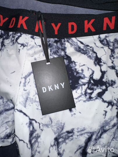 Спортивный костюм для девочки на рост 140, 10 леь